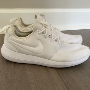 Nike Roshe 2 in white, good condition!